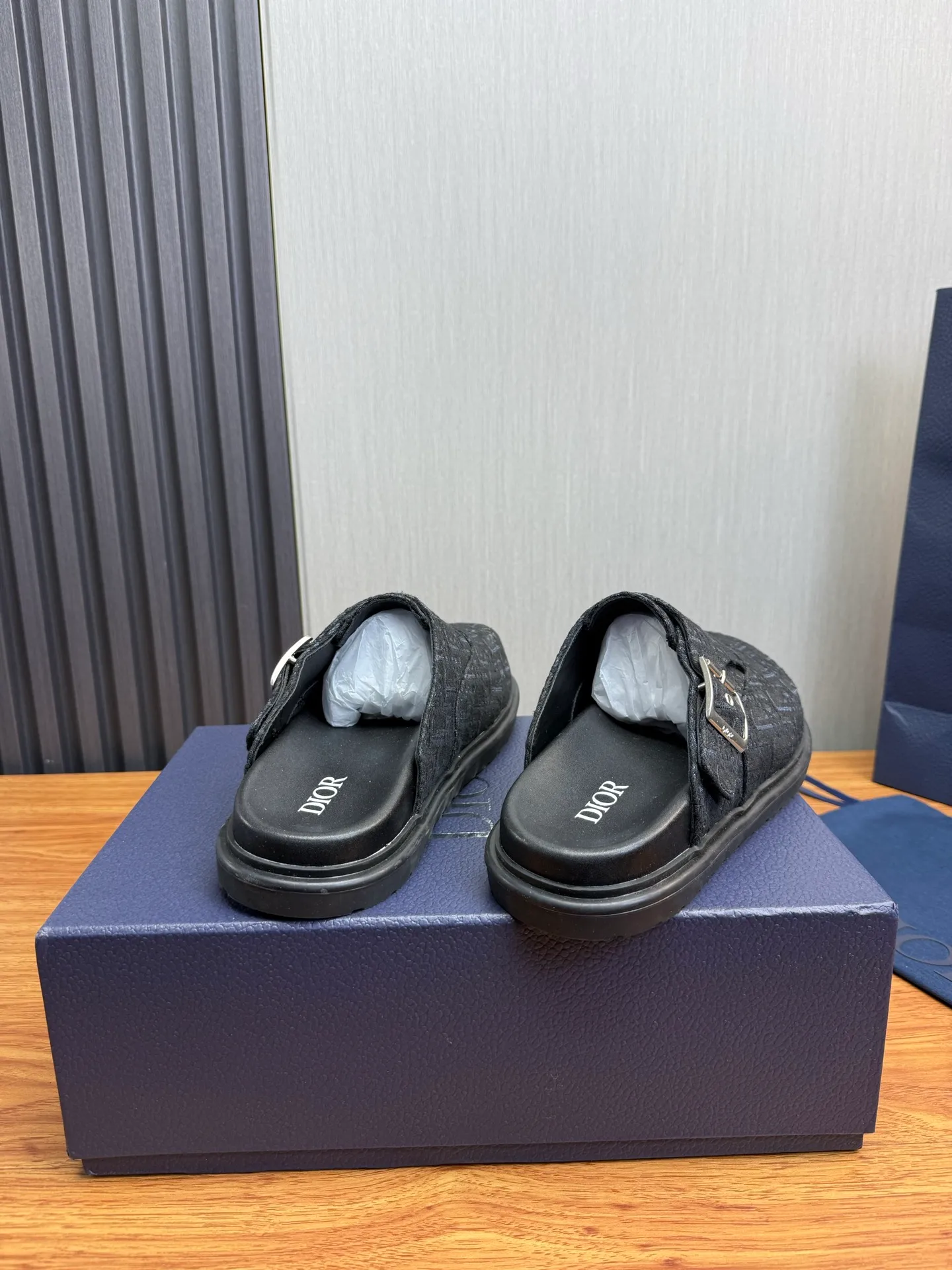 Men's men's shoes 420💰 Dior. Men's slippers🩴Official website 1:1 production 38-45 yards 45 46 🉑️Customized original material shipped✅